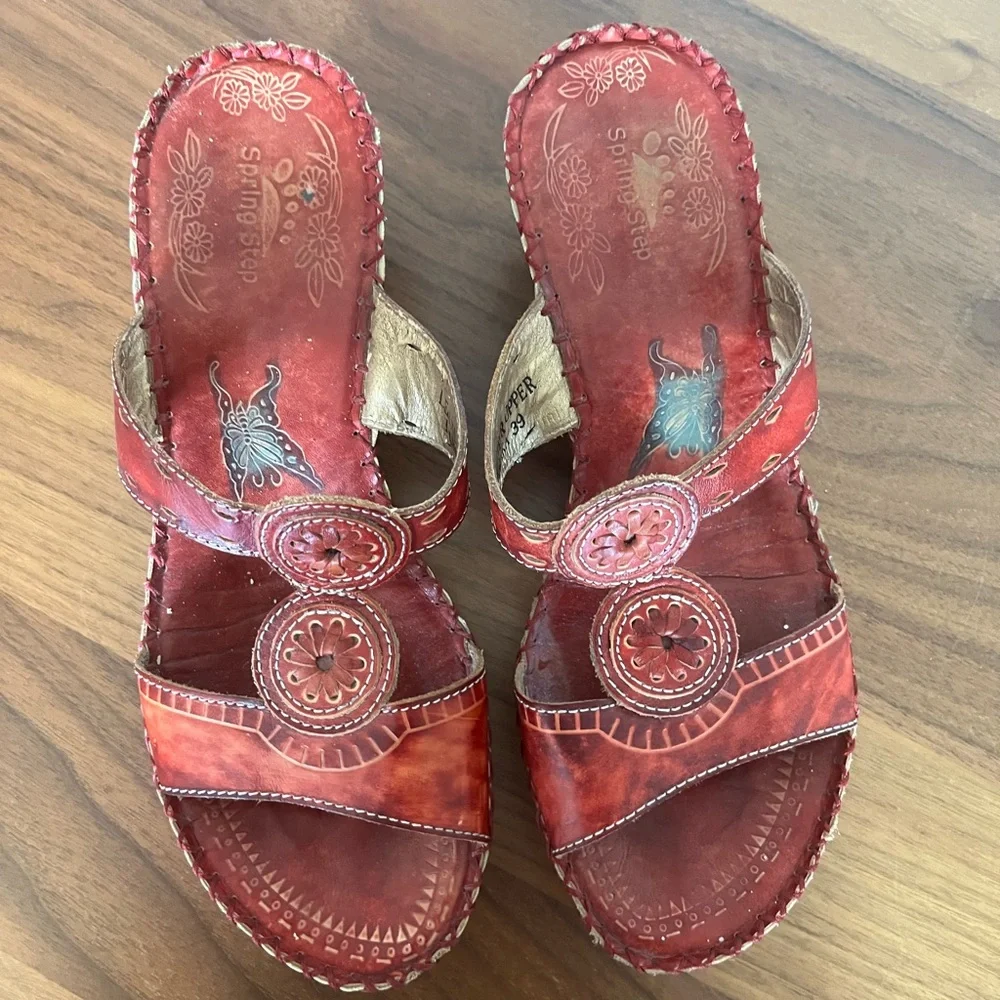 Spring Step Red Sandals Size 8 - Picture 12 of 12